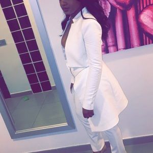 Bcbg white zipper blazer